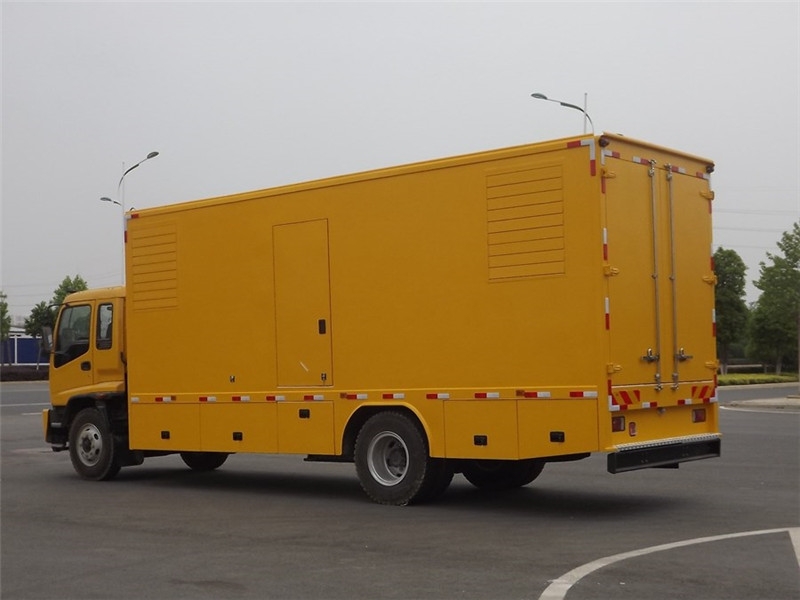 乌兰发电车出租- 柴油发电机油箱怎么清洗