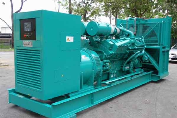 乌兰柴油发电机组电压不稳定怎样维修？