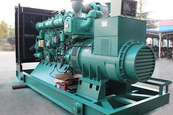 乌兰工厂发电机应急发电中如何优化燃油储备管理？