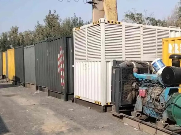 乌兰200KW柴油发电机机组每小时油耗是多少？