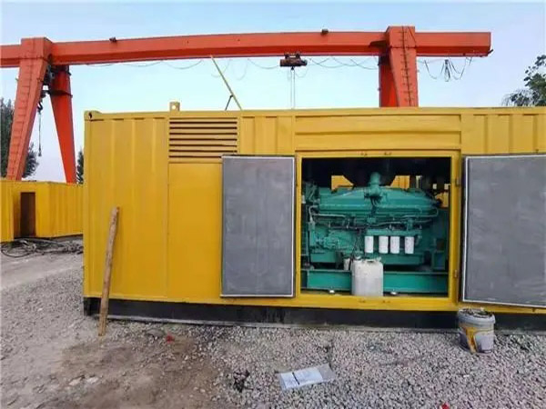 乌兰冬季低温环境下，500KW发电机组应该选择什么类型的启动电瓶？